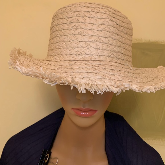 K W Fashion - Picture 2 of 4